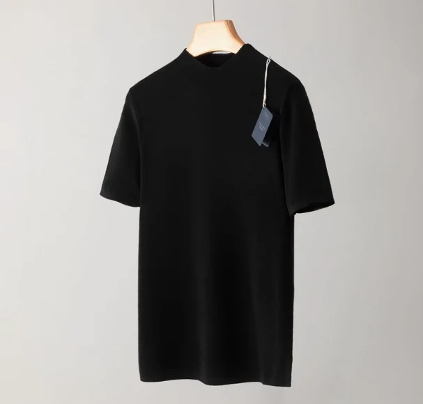Neutral wool fashionable T-shirt